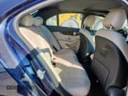 ✅ 2018 Mercedes-Benz C 300 • VIN: 55SWF4JB9JU259460 • Lot: 84565205. Wystawiony na Copart z przebiegiem 81 767 mil. Bezpłatny archiwum sprzedaży aukcyjnych z USA i szczegółowy raport historii pojazdu na DreamBid. Zdjęcie 10.