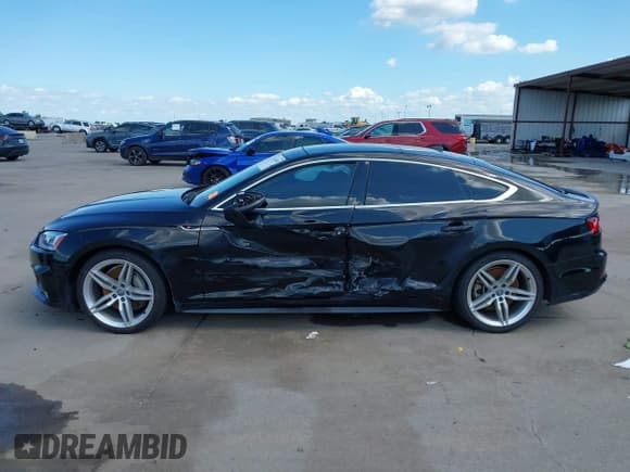 ✅ 2018 Audi A5 Sportback Prestige • VIN: WAUFNCF55JA088245 • Лот: 42443184. Опубликован ранее на IAAI с пробегом Не указан. Бесплатный доступ к архиву аукционных продаж из США и подробный отчёт об истории автомобиля на DreamBid. Изображение 14.