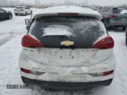 ✅ 2018 Chevrolet Bolt EV LT • VIN: 1G1FW6S02J4130163 • Lot: 87686665. Wystawiony na Copart z przebiegiem 234 469 mil. Bezpłatny archiwum sprzedaży aukcyjnych z USA i szczegółowy raport historii pojazdu na DreamBid. Zdjęcie 6.