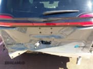 ✅ 2022 Chrysler Pacifica Hybrid Limited • VIN: 2C4RC1S79NR222225 • Лот: 41443021. Опубликован ранее на IAAI с пробегом 10 978 миль. Бесплатный доступ к архиву аукционных продаж из США и подробный отчёт об истории автомобиля на DreamBid. Изображение 6.