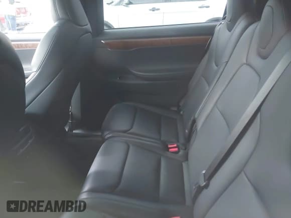 ✅ 2020 Tesla Model X Long Range • VIN: 5YJXCDE24LF234123 • Lot: 42704369. Wystawiony na IAAI z przebiegiem 40 794 mil. Bezpłatny archiwum sprzedaży aukcyjnych z USA i szczegółowy raport historii pojazdu na DreamBid. Zdjęcie 8.