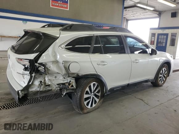 ✅ 2020 Subaru Outback Premium • VIN: 4S4BTAEC8L3133595 • Lot: 60817195. Listed on Copart with 49,482 mi. Free auction sales archive from the USA and detailed vehicle history report at DreamBid. Image 3.