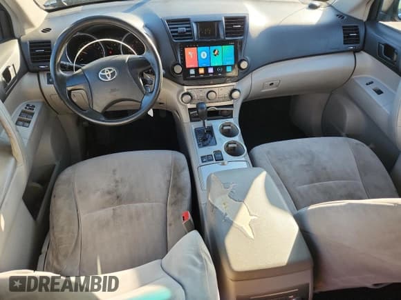 ✅ 2012 Toyota Highlander • VIN: 5TDBK3EH1CS151403 • Lot: 87263925. Listed on Copart with 218,306 mi. Free auction sales archive from the USA and detailed vehicle history report at DreamBid. Image 8.