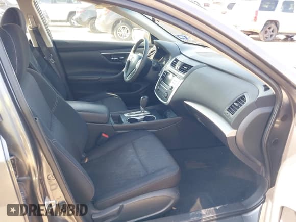 ✅ 2017 Nissan Altima SL • VIN: 1N4AL3AP8HC279531 • Lot: 43071440. Listed on IAAI with 112,883 mi. Free auction sales archive from the USA and detailed vehicle history report at DreamBid. Image 5.