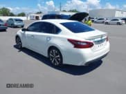 ✅ 2017 Nissan Altima SL • VIN: 1N4AL3AP9HC152643 • Lot: 43130007. Listed on IAAI with 162,582 mi. Free auction sales archive from the USA and detailed vehicle history report at DreamBid. Image 3.