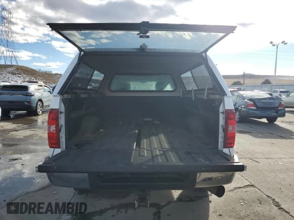 ✅ 2010 Chevrolet Silverado 2500HD • VIN: 1GC4KVB6XAF117464 • Лот: 46547615. Опубликован ранее на Copart с пробегом 133 929 миль. Бесплатный доступ к архиву аукционных продаж из США и подробный отчёт об истории автомобиля на DreamBid. Изображение 6.