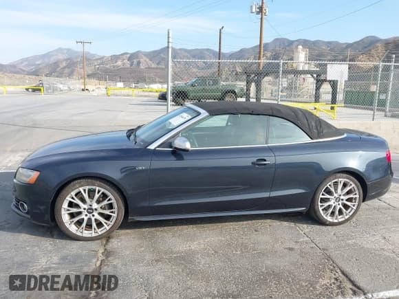 ✅ 2012 Audi S5 Premium Plus • VIN: WAUCGAFH3CN008030 • Лот: 43566670. Опубликован ранее на IAAI с пробегом 107 513 миль. Бесплатный доступ к архиву аукционных продаж из США и подробный отчёт об истории автомобиля на DreamBid. Изображение 14.