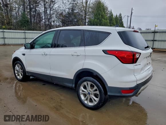 ✅ 2019 Ford Escape SE • VIN: 1FMCU9GD6KUC10902 • Лот: 93094675. Опубликован ранее на Copart с пробегом 149 831 миль. Бесплатный доступ к архиву аукционных продаж из США и подробный отчёт об истории автомобиля на DreamBid. Изображение 2.