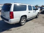 ✅ 2009 Chevrolet Suburban LS • VIN: 1GNFC16079R276304 • Lot: 43688312. Wystawiony na IAAI z przebiegiem 203 002 mil. Bezpłatny archiwum sprzedaży aukcyjnych z USA i szczegółowy raport historii pojazdu na DreamBid. Zdjęcie 4.