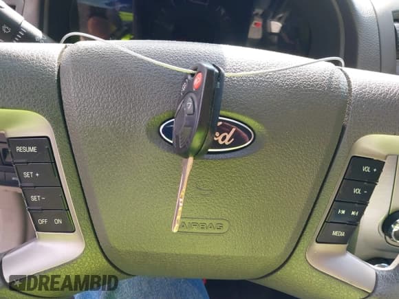 ✅ 2010 Ford Fusion SE • VIN: 3FAHP0HA3AR163647 • Лот: 42348597. Опубликован ранее на IAAI с пробегом 181 778 миль. Бесплатный доступ к архиву аукционных продаж из США и подробный отчёт об истории автомобиля на DreamBid. Изображение 11.