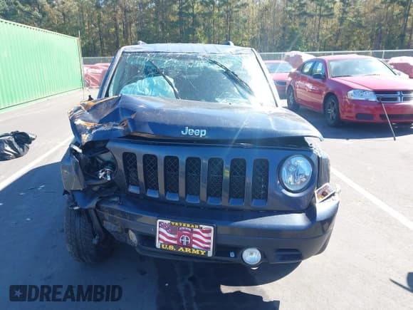 ✅ 2014 Jeep Patriot Latitude • VIN: 1C4NJRFB3ED821044 • Lot: 43503686. Listed on IAAI with 185,115 mi. Free auction sales archive from the USA and detailed vehicle history report at DreamBid. Image 6.