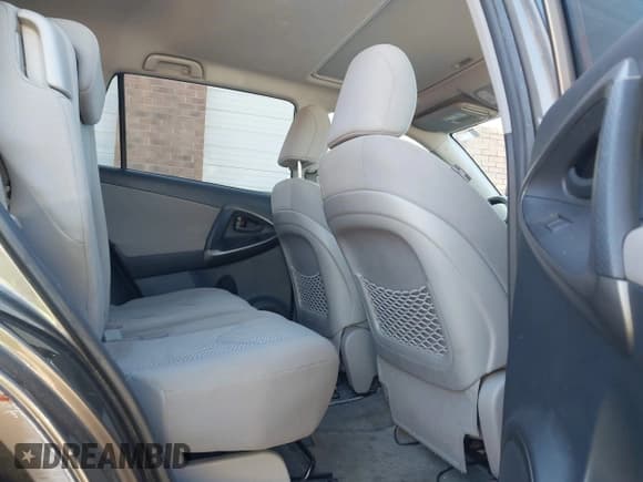 ✅ 2011 Toyota RAV4 • VIN: JTMBK4DV4B5101841 • Лот: 43605715. Опубликован ранее на IAAI с пробегом 64 317 миль. Бесплатный доступ к архиву аукционных продаж из США и подробный отчёт об истории автомобиля на DreamBid. Изображение 8.