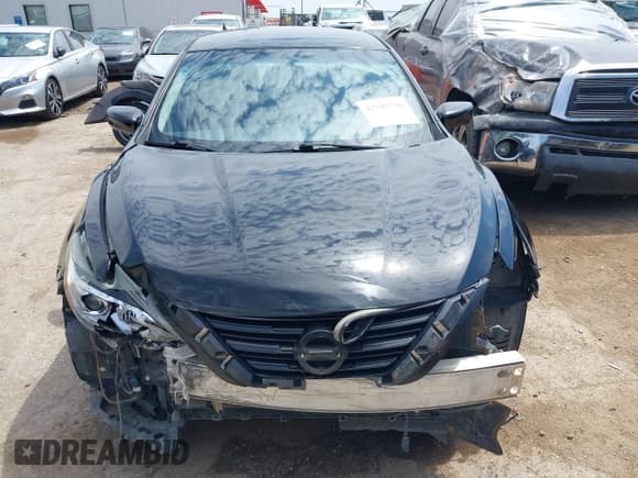 ✅ 2018 Nissan Altima SV • VIN: 1N4AL3AP7JC208231 • Lot: 42948796. Listed on IAAI with 107,242 mi. Free auction sales archive from the USA and detailed vehicle history report at DreamBid. Image 12.