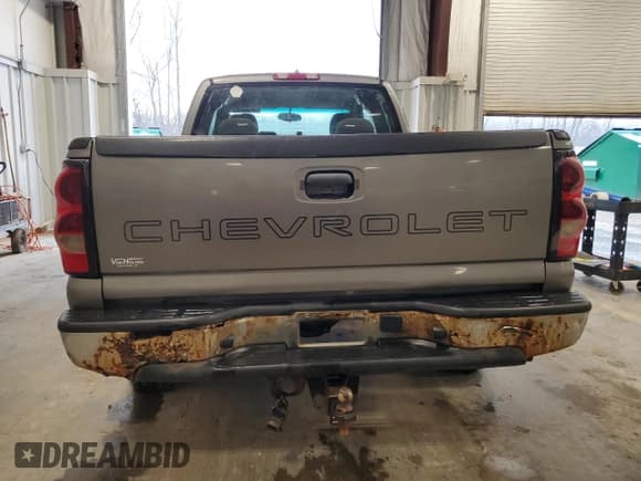 ✅ 2006 Chevrolet Silverado 1500 LT2 • VIN: 1GCEK19B36Z265946 • Лот: 54003095. Опубликован ранее на Copart с пробегом 206 605 миль. Бесплатный доступ к архиву аукционных продаж из США и подробный отчёт об истории автомобиля на DreamBid. Изображение 6.