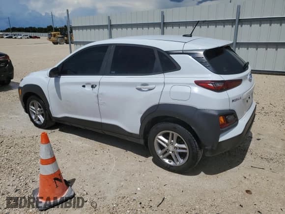 ✅ 2018 Hyundai Kona SE • VIN: KM8K12AA7JU121042 • Лот: 60685994. Опубликован ранее на Copart с пробегом 64 769 миль. Бесплатный доступ к архиву аукционных продаж из США и подробный отчёт об истории автомобиля на DreamBid. Изображение 2.
