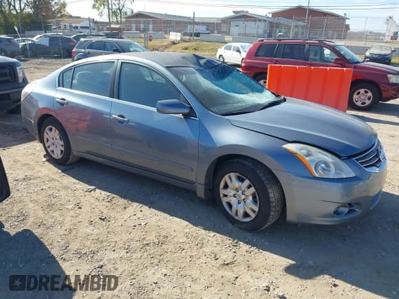 ✅ 2011 Nissan Altima S • VIN: 1N4AL2AP6BC107418 • Лот: 43698279. Опубликован ранее на IAAI с пробегом 163 769 миль. Бесплатный доступ к архиву аукционных продаж из США и подробный отчёт об истории автомобиля на DreamBid. Изображение 1.
