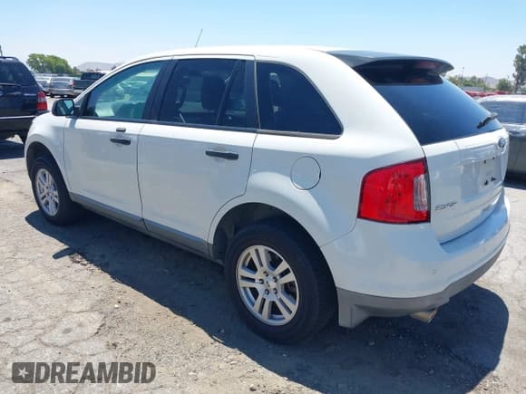 ✅ 2011 Ford Edge SE • VIN: 2FMDK3GC7BBB61522 • Lot: 42550734. Wystawiony na IAAI z przebiegiem 206 859 mil. Bezpłatny archiwum sprzedaży aukcyjnych z USA i szczegółowy raport historii pojazdu na DreamBid. Zdjęcie 3.