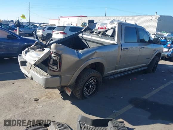 ✅ 2022 Ram 2500 Laramie • VIN: 3C6UR5FL2NG228372 • Lot: 43560056. Listed on IAAI with 72,360 mi. Free auction sales archive from the USA and detailed vehicle history report at DreamBid. Image 4.