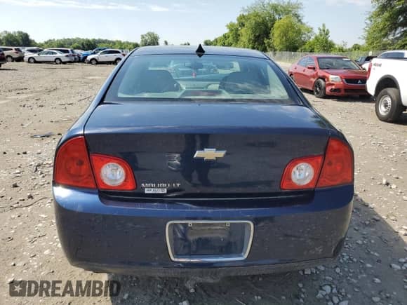 2012 Chevrolet Malibu 1LT z VIN 1G1ZC5E00CF283899, wystawiony jako Copart lot #58759764 z przebiegiem 180 471 mil mil oraz Czysty tytuł • Clean title. Historia ofert i sprzedaży dostępna na DreamBid. Obrazek 6.