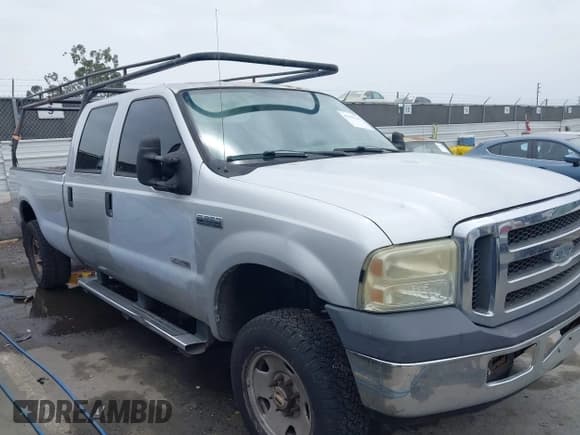 ✅ 2005 Ford F-250 XL • VIN: 1FTSW21P75EB43147 • Lot: 42391745. Listed on IAAI with 169,000 mi. Free auction sales archive from the USA and detailed vehicle history report at DreamBid. Image 13.
