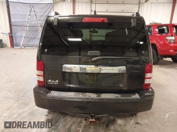 ✅ 2011 Jeep Liberty Limited • VIN: 1J4PN5GK5BW576987 • Lot: 42741684. Listed on IAAI with 207,013 mi. Free auction sales archive from the USA and detailed vehicle history report at DreamBid. Image 16.