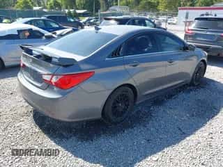 2011 Hyundai Sonata GLS with VIN 5NPEB4AC5BH264210, listed as a IAAI auction lot 43177538 with 58,201 mi miles and . Bid and sale history available at DreamBid. Image 4.