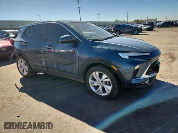 ✅ 2025 Buick Encore GX Preferred • VIN: KL4AMBSP1SB037199 • Лот: 84521005. Опубликован ранее на Copart с пробегом Не указан. Бесплатный доступ к архиву аукционных продаж из США и подробный отчёт об истории автомобиля на DreamBid. Изображение 4.