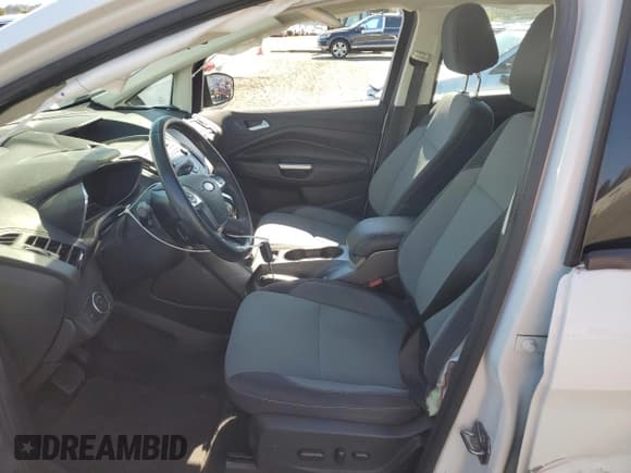 ✅ 2017 Ford C-Max SE • VIN: 1FADP5EU8HL105827 • Lot: 47636615. Wystawiony na Copart z przebiegiem 103 191 mil. Bezpłatny archiwum sprzedaży aukcyjnych z USA i szczegółowy raport historii pojazdu na DreamBid. Zdjęcie 7.