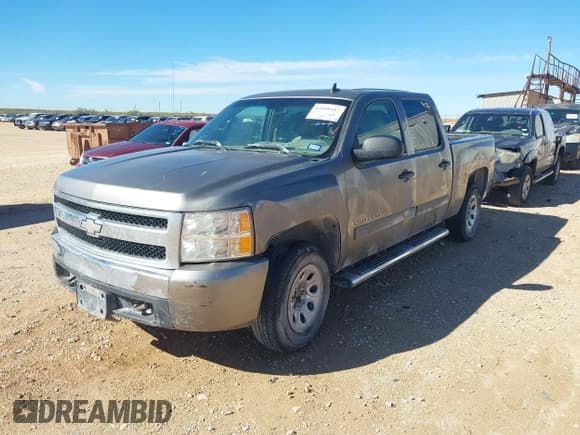 ✅ 2007 Chevrolet Silverado 1500 Work Truck • VIN: 3GCEC13C57G506132 • Лот: 43498187. Опубликован ранее на IAAI с пробегом 219 261 миль. Бесплатный доступ к архиву аукционных продаж из США и подробный отчёт об истории автомобиля на DreamBid. Изображение 17.