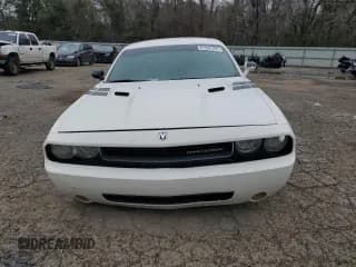 ✅ 2009 Dodge Challenger SE • VIN: 2B3LJ44V59H599575 • Lot: 87548195. Wystawiony na Copart z przebiegiem 229 216 mil. Bezpłatny archiwum sprzedaży aukcyjnych z USA i szczegółowy raport historii pojazdu na DreamBid. Zdjęcie 5.