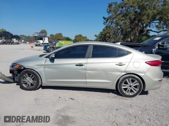 ✅ 2017 Hyundai Elantra Limited • VIN: 5NPD84LFXHH145059 • Lot: 43710084. Listed on IAAI with 116,826 mi. Free auction sales archive from the USA and detailed vehicle history report at DreamBid. Image 14.