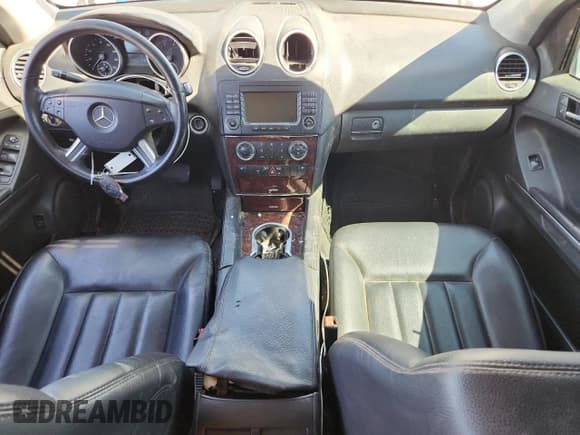 ✅ 2008 Mercedes-Benz M 550 • VIN: 4JGBB72EX8A414392 • Лот: 81728965. Опубликован ранее на Copart с пробегом 165 077 миль. Бесплатный доступ к архиву аукционных продаж из США и подробный отчёт об истории автомобиля на DreamBid. Изображение 8.