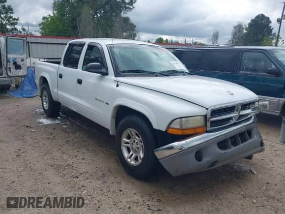 ✅ 2000 Dodge Dakota Sport • VIN: 1B7GL2AN4YS691223 • Лот: 41964561. Размещён на IAAI с пробегом 169 936 миль миль. Получите бесплатный доступ к архиву аукционных продаж из США и посмотрите подробный отчёт об истории автомобиля на DreamBid. Изображение 1.
