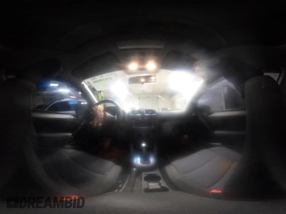 ✅ 2011 Volkswagen Golf TDI • VIN: WVWBM7AJ9BW144871 • Лот: 41610680. Опубликован ранее на IAAI с пробегом 168 202 миль. Бесплатный доступ к архиву аукционных продаж из США и подробный отчёт об истории автомобиля на DreamBid. Изображение 19.