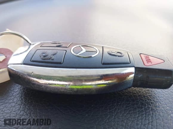 ✅ 2014 Mercedes-Benz SLK 250 • VIN: WDDPK4HA8EF080820 • Lot: 43094874. Wystawiony na IAAI z przebiegiem 135 102 mil. Bezpłatny archiwum sprzedaży aukcyjnych z USA i szczegółowy raport historii pojazdu na DreamBid. Zdjęcie 11.