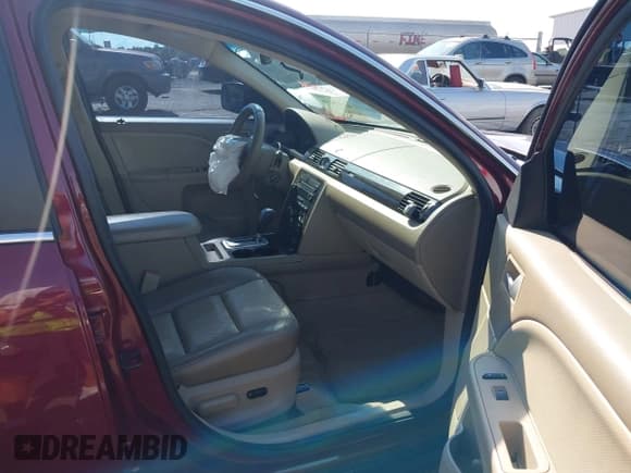 ✅ 2007 Mercury Montego • VIN: 1MEHM40187G614737 • Лот: 42558638. Опубликован ранее на IAAI с пробегом 106 437 миль. Бесплатный доступ к архиву аукционных продаж из США и подробный отчёт об истории автомобиля на DreamBid. Изображение 5.