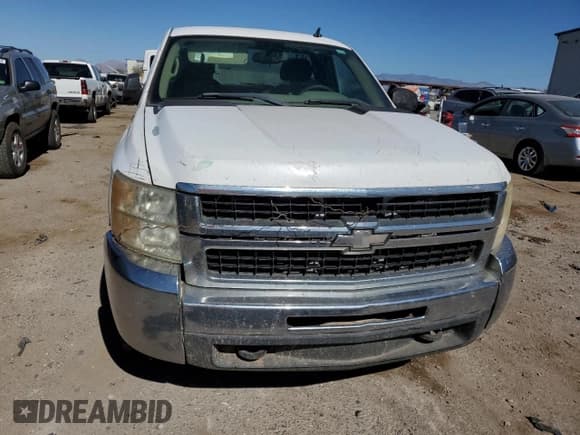 ✅ 2007 Chevrolet Silverado 2500HD 1LT • VIN: 1GCHK24607E554496 • Lot: 77594484. Wystawiony na Copart z przebiegiem 191 616 mil. Bezpłatny archiwum sprzedaży aukcyjnych z USA i szczegółowy raport historii pojazdu na DreamBid. Zdjęcie 5.