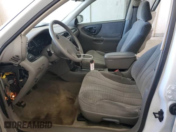 1999 Chevrolet Malibu z VIN 1G1ND52M5XY167806, wystawiony jako Copart lot #46936625 z przebiegiem 146 772 mil mil oraz Szkoda całkowita • Salvage title. Historia ofert i sprzedaży dostępna na DreamBid. Obrazek 7.