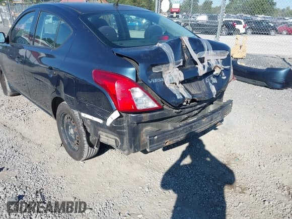 ✅ 2015 Nissan Versa S Plus • VIN: 3N1CN7AP9FL841591 • Лот: 43166862. Опубликован ранее на IAAI с пробегом 146 299 миль. Бесплатный доступ к архиву аукционных продаж из США и подробный отчёт об истории автомобиля на DreamBid. Изображение 6.