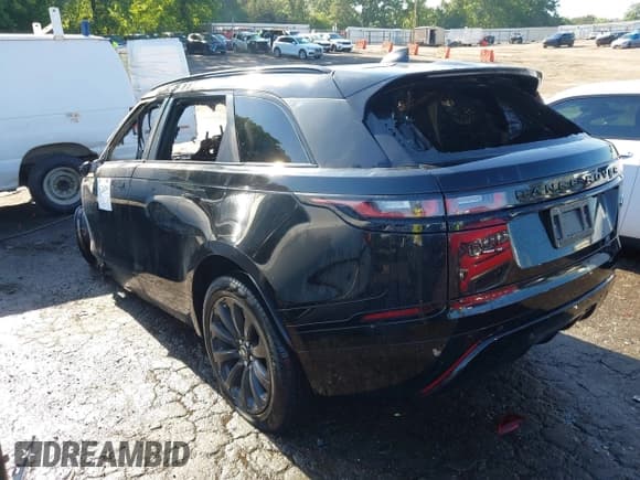 ✅ 2018 Land Rover Range Rover Velar R-Dynamic SE • VIN: SALYL2RX9JA753424 • Лот: 42246384. Опубликован ранее на IAAI с пробегом Не указан. Бесплатный доступ к архиву аукционных продаж из США и подробный отчёт об истории автомобиля на DreamBid. Изображение 3.