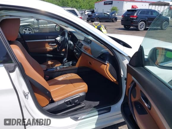 ✅ 2015 BMW 3 Series 328i Gran Turismo xDrive • VIN: WBA8Z5C55FD672244 • Лот: 42297436. Опубликован ранее на IAAI с пробегом 106 962 миль. Бесплатный доступ к архиву аукционных продаж из США и подробный отчёт об истории автомобиля на DreamBid. Изображение 5.