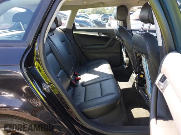 ✅ 2011 Audi A3 Premium Plus • VIN: WAUKJAFM1BA075306 • Lot: 43416890. Listed on IAAI with 114,916 mi. Free auction sales archive from the USA and detailed vehicle history report at DreamBid. Image 8.