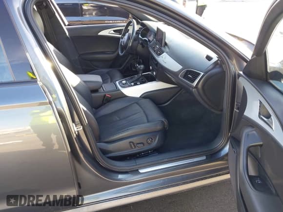 ✅ 2014 Audi A6 Prestige • VIN: WAUHGAFCXEN076970 • Лот: 43617694. Опубликован ранее на IAAI с пробегом 75 401 миль. Бесплатный доступ к архиву аукционных продаж из США и подробный отчёт об истории автомобиля на DreamBid. Изображение 5.