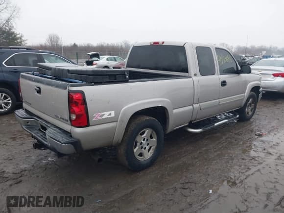 ✅ 2004 Chevrolet Silverado 1500 Z71 • VIN: 1GCEK19T94E206106 • Лот: 41473698. Опубликован ранее на IAAI с пробегом 206 623 миль. Бесплатный доступ к архиву аукционных продаж из США и подробный отчёт об истории автомобиля на DreamBid. Изображение 4.