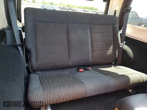 ✅ 2012 Jeep Wrangler Rubicon • VIN: 1C4BJWCG8CL283185 • Лот: 65726515. Опубликован ранее на Copart с пробегом 147 031 миль. Бесплатный доступ к архиву аукционных продаж из США и подробный отчёт об истории автомобиля на DreamBid. Изображение 10.