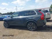 ✅ 2021 Volvo XC90 Momentum • VIN: YV4A22PK8M1671141 • Lot: 43083621. Wystawiony na IAAI z przebiegiem 68 902 mil. Bezpłatny archiwum sprzedaży aukcyjnych z USA i szczegółowy raport historii pojazdu na DreamBid. Zdjęcie 15.