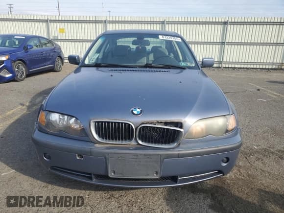 ✅ 2005 BMW 3 Series 330xi • VIN: WBAEW53455PN38379 • Lot: 87228105. Listed on Copart with 183,782 mi. Free auction sales archive from the USA and detailed vehicle history report at DreamBid. Image 5.