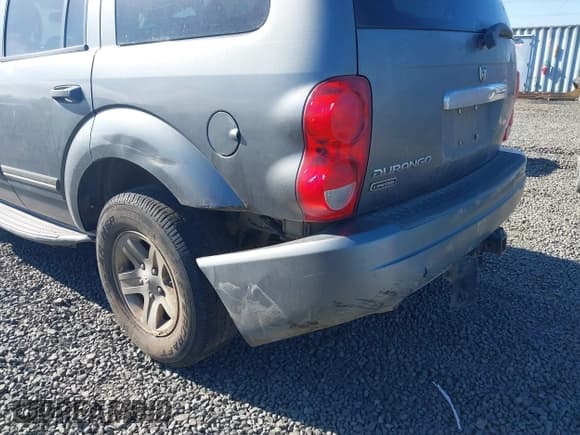 ✅ 2005 Dodge Durango Limited • VIN: 1D4HB58N05F508115 • Лот: 43267316. Опубликован ранее на IAAI с пробегом 249 415 миль. Бесплатный доступ к архиву аукционных продаж из США и подробный отчёт об истории автомобиля на DreamBid. Изображение 18.