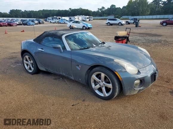 ✅ 2008 Pontiac Solstice GXP • VIN: 1G2MF35X58Y117338 • Lot: 84522475. Wystawiony na Copart z przebiegiem Nie podano. Bezpłatny archiwum sprzedaży aukcyjnych z USA i szczegółowy raport historii pojazdu na DreamBid. Zdjęcie 4.
