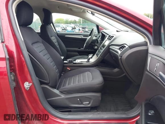 ✅ 2016 Ford Fusion SE • VIN: 3FA6P0HD4GR383261 • Lot: 43095985. Listed on IAAI with 125,223 mi. Free auction sales archive from the USA and detailed vehicle history report at DreamBid. Image 5.